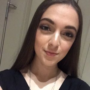 Meet your Posher, Brenna